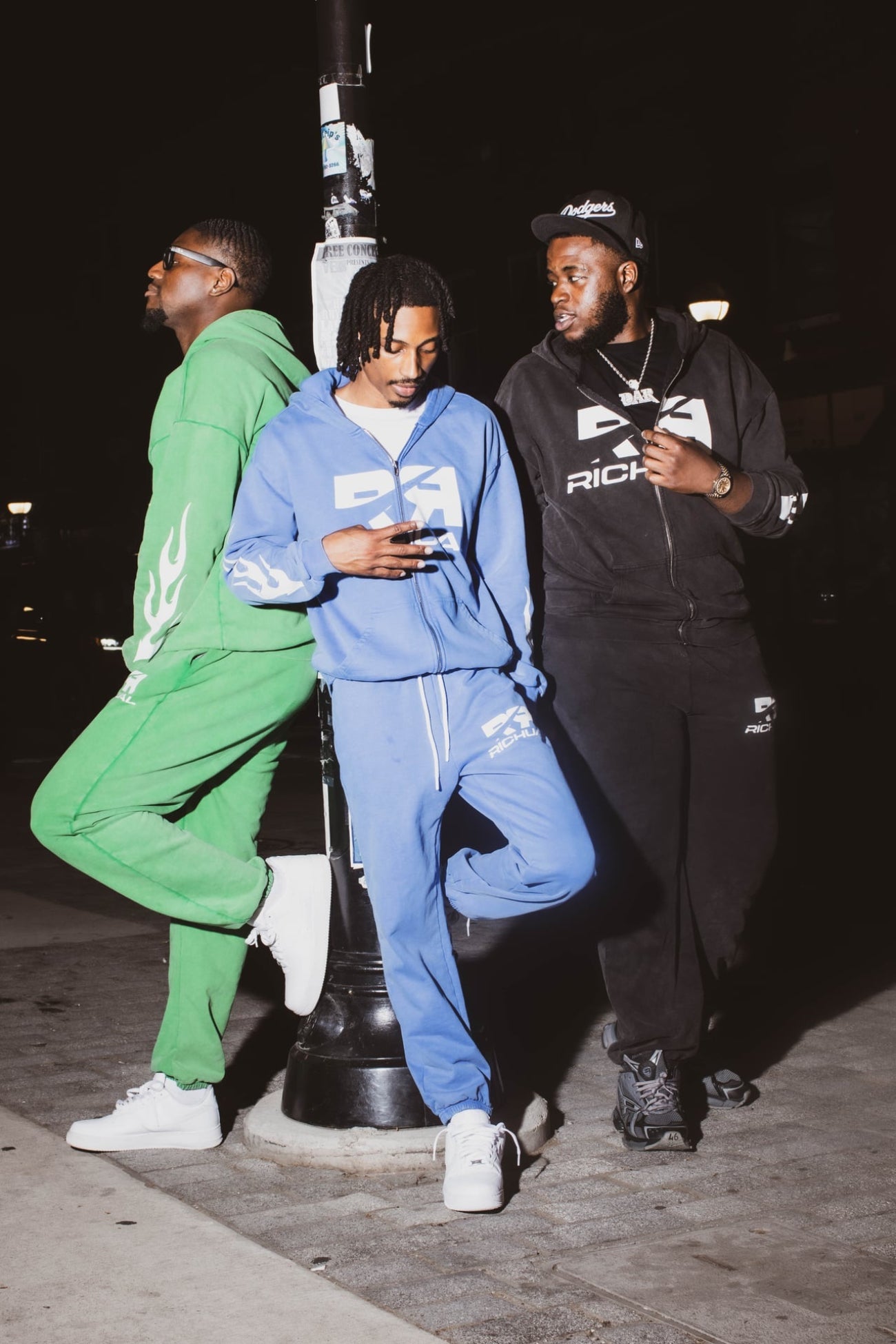 Resize the image in order to be visible